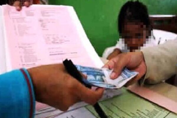 Diduga Terlibat Bisnis fee Jual Beli Buku, Orang Tua Murid keluhkan Harga Buku mahal